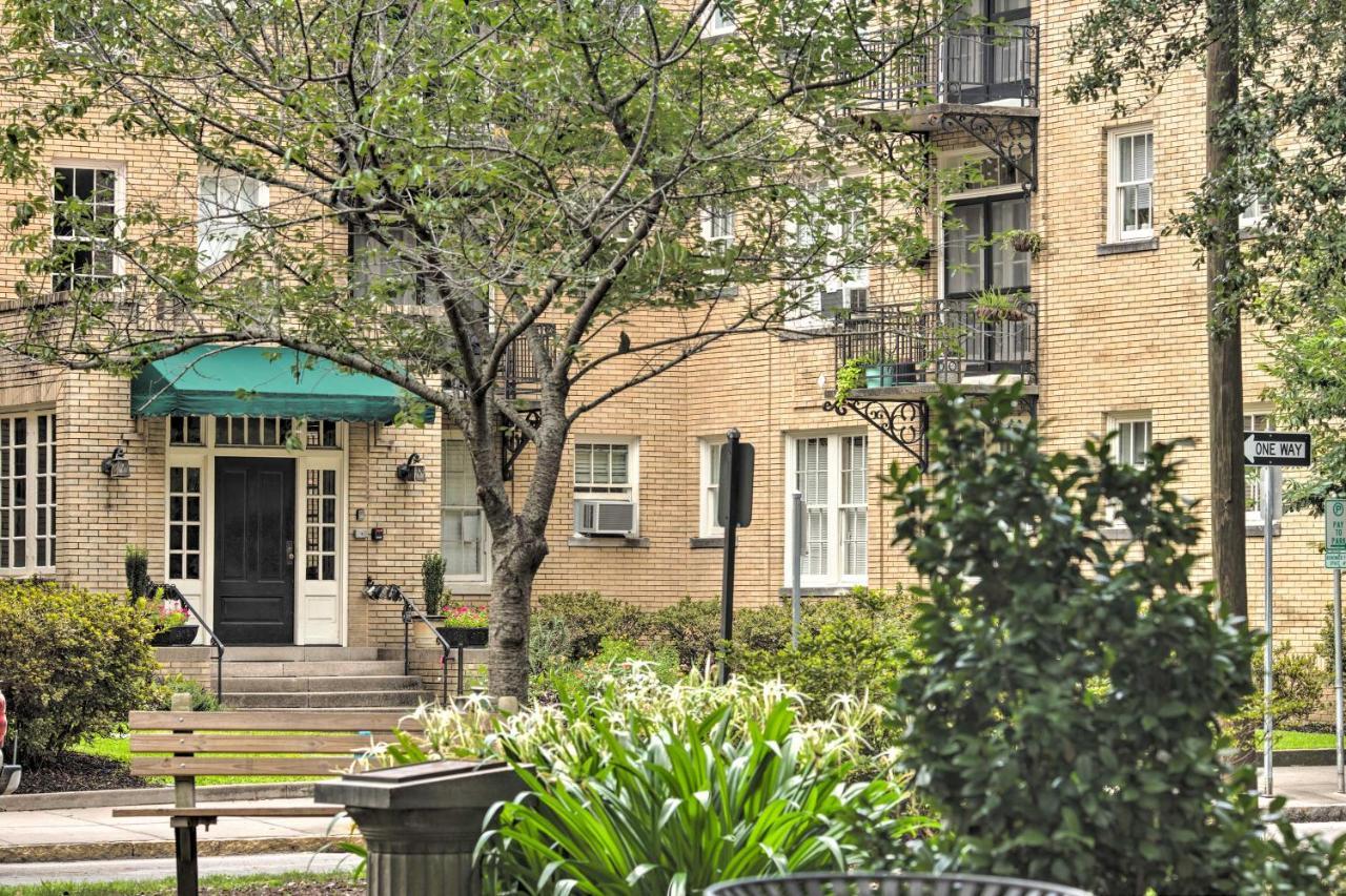 Walkable Escape In Historic District! Apartment
